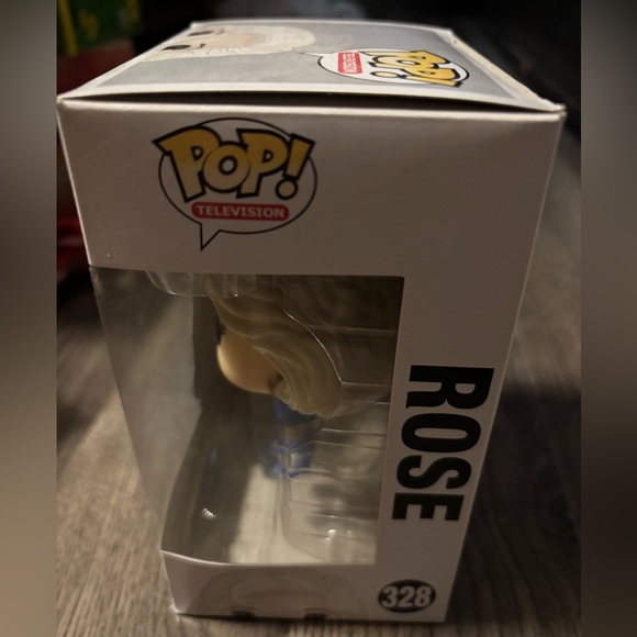 Funko Pop! The Golden Girls Rose #328 - Picture 2 of 4